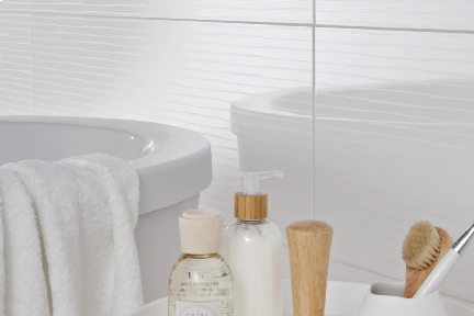 Agrob Buchtal Wandfliesen weiß glänzend, gestreift 30x60 cm